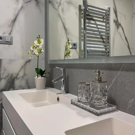 Sunset Sailors By Mar Holidays * Benidorm